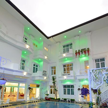 Sahira Butik Pakuan Syariah Hotel Богор Екстер'єр фото