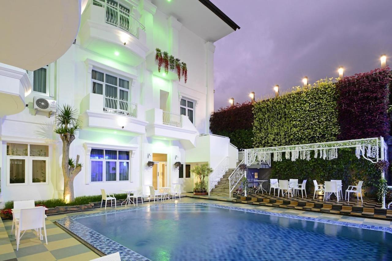 Sahira Butik Pakuan Syariah Hotel Богор Екстер'єр фото
