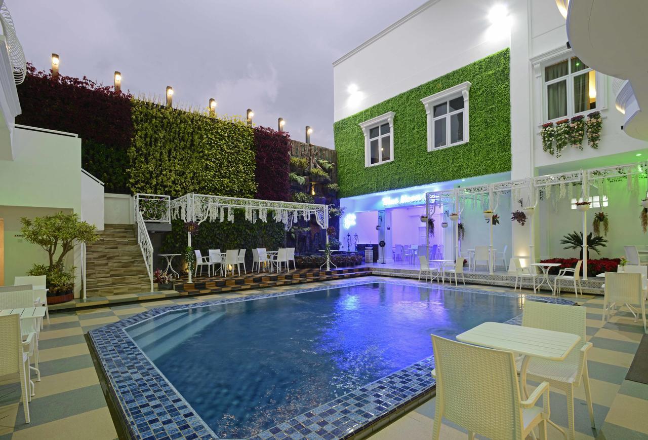 Sahira Butik Pakuan Syariah Hotel Богор Екстер'єр фото