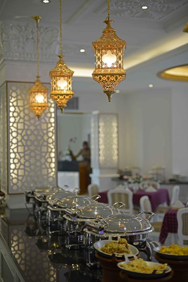 Sahira Butik Pakuan Syariah Hotel Богор Екстер'єр фото